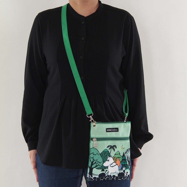 japanese shoulder bag green moomin 16x21cm in use