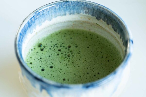 organic-kagoshima-matcha-in-blue-chawan